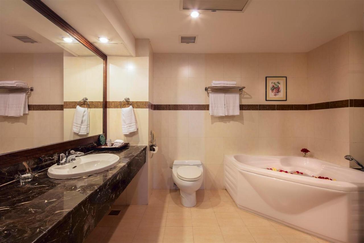Sai Gon Quang Binh Hotel Dong Hoi Bagian luar foto